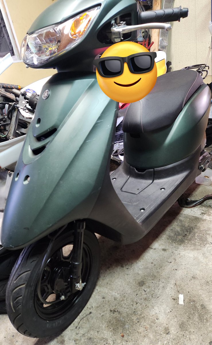 blast_o_custom's tweet photo. ジョグ着地!
ホイールは結果的にベアリング圧入済みの物より1000円ちょっと安く済んだからラッキーっちゃラッキーだったな。
とりあえず形にはなったし🛞
あとはバッテリー買って登録して自賠責移せば新たな代車完成👏
しばらくは試乗も兼ねて自分の足として働いてもらおう🙂
#ジョグ
#AY01 https://t.co/YGjJoTGlTz
