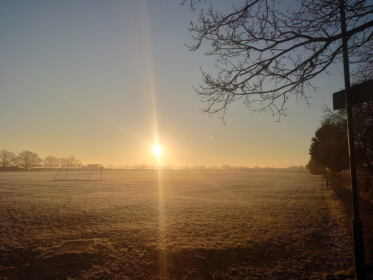 Rebecca Daniels BEM. RNC, BSc(hons), MSc, QN, PNA (@becksbdaniels) on Twitter photo Day 2β
#Challenge2 #QNISupportForNurses. 30mins exercise outside - stunning views this am. <a href="/TheQNI/">The Queen's Nursing Institute</a> <a href="/firogers3/">Fiona Rogers MBA RN SCPHN SN QN</a> @stephlawrence5 <a href="/rosetintedlass/">Sally π</a> <a href="/CrystalOldman/">Dr Crystal Oldman CBE EdD RN RHV QN FRCN</a> <a href="/NHS_ELFT/">East London NHS Foundation Trust (ELFT)</a> Day 2β
#Challenge2 #QNISupportForNurses. 30mins exercise outside - stunning views this am. <a href="/TheQNI/">The Queen's Nursing Institute</a> <a href="/firogers3/">Fiona Rogers MBA RN SCPHN SN QN</a> @stephlawrence5 <a href="/rosetintedlass/">Sally π</a> <a href="/CrystalOldman/">Dr Crystal Oldman CBE EdD RN RHV QN FRCN</a> <a href="/NHS_ELFT/">East London NHS Foundation Trust (ELFT)</a>