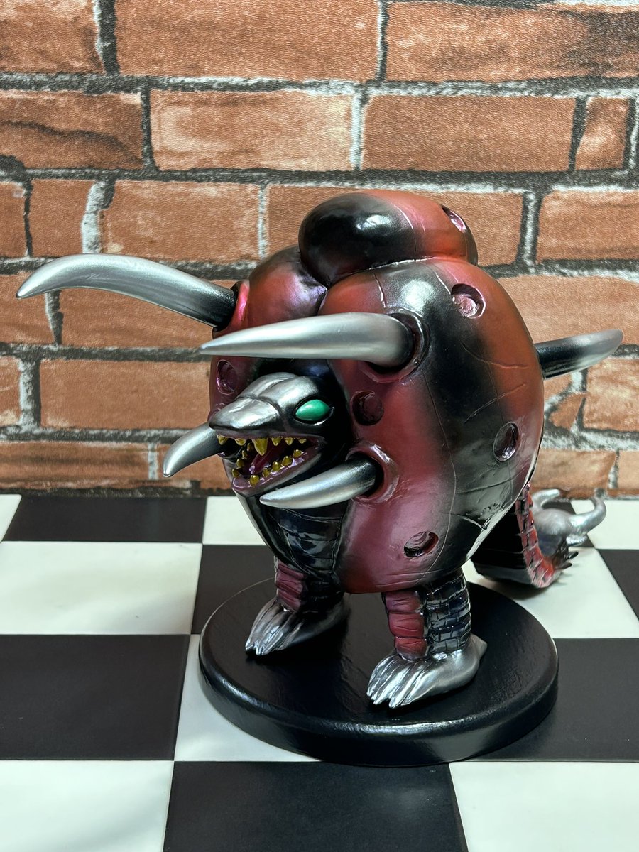 yo_5541's tweet photo. マーミット怪獣天国 
円盤生物 ブラックエンド 
@Karzworks 
@TBASEJAPAN 
めっちゃカッコイイ😊👍 https://t.co/o9Lhdlzdfm