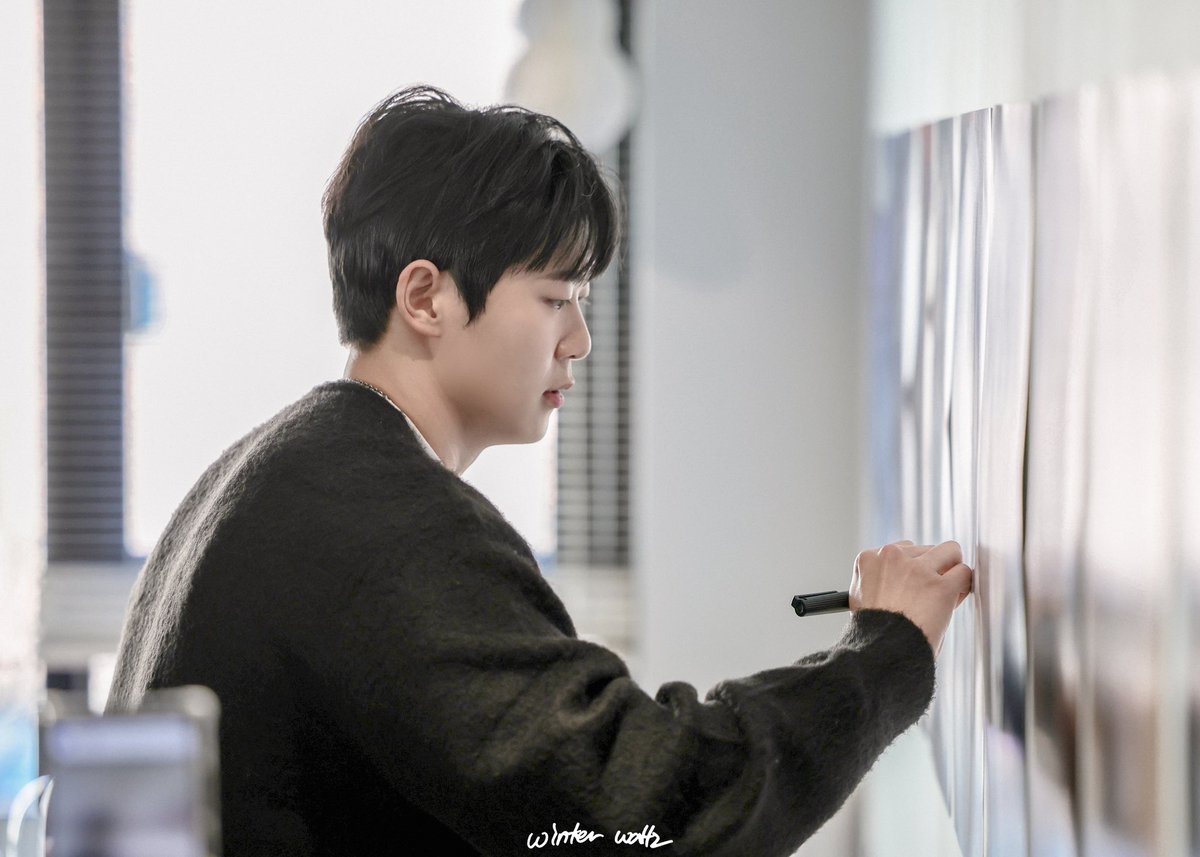 _winter_waltz_'s tweet photo. 𝐖𝐢𝐧𝐭𝐞𝐫 𝐖𝐚𝐥𝐭𝐳 후기이벤트 당첨자
@libelamb
@taiji_Ashley 
@niceday04 
@youn0602 
@giragirakim 
@010gira 
@febbraio_hw 
@noonbami_ 
@yes_h_nu 
@eggeqqe99 

당첨되신분들 DM보내드릴게요🤍

#리베란테 #정승원
#winter_waltz
#1월의_크리스마스
#Happy_SW_day https://t.co/lY5KeShuFE