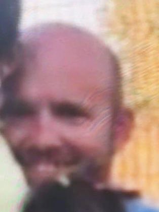 ▪️İlker Gönen’in Gerçek Fotoğrafı!

▪️Antalya Yüksek Güvenlikli Cezaevi’nde intihar eden Yenidoğan Çetesi’nin iki numaralı ismi doktor İlker Gönen’in yerine, sosyal medyada yanlış fotoğraflar kullanılıyor. Çoğunlukla örgütün elebaşı Fırat Sarı’nın fotoğrafı paylaşılıyor. Ancak