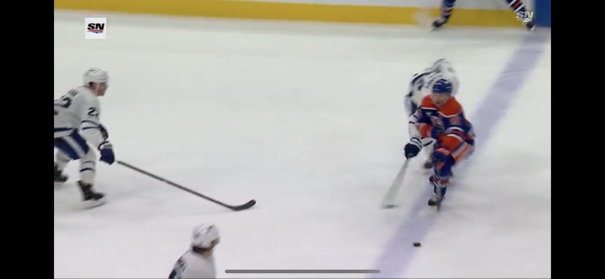 garrettrosner10's tweet photo. @Sportsnet Am I tweakin? https://t.co/ynMMqPo9HN