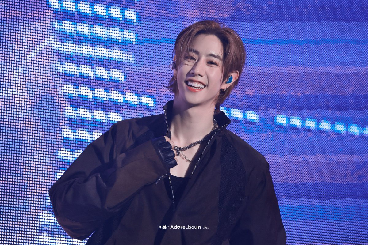 Beliaveinlove's tweet photo. รูปสวยมาก ล่ะมาร์คยิ้มน่ารักสุดๆ🥹🥹 https://t.co/RuNmy23rpG