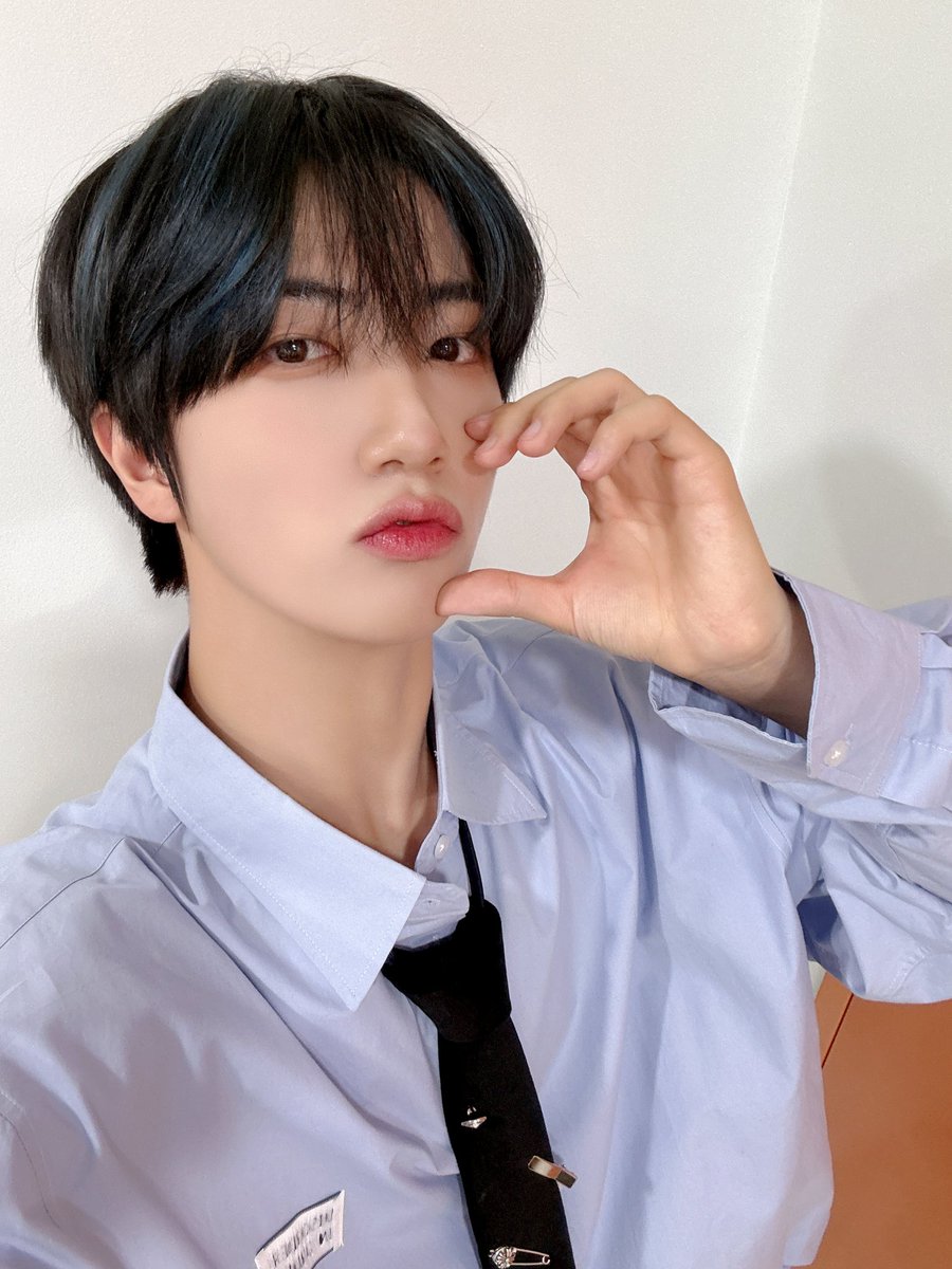 다들 제 노래 듣고 복 많이 받으셨나여ㅎ 너무 재밌었습니다!!!ㅎ🎸
#원진 #복면가왕