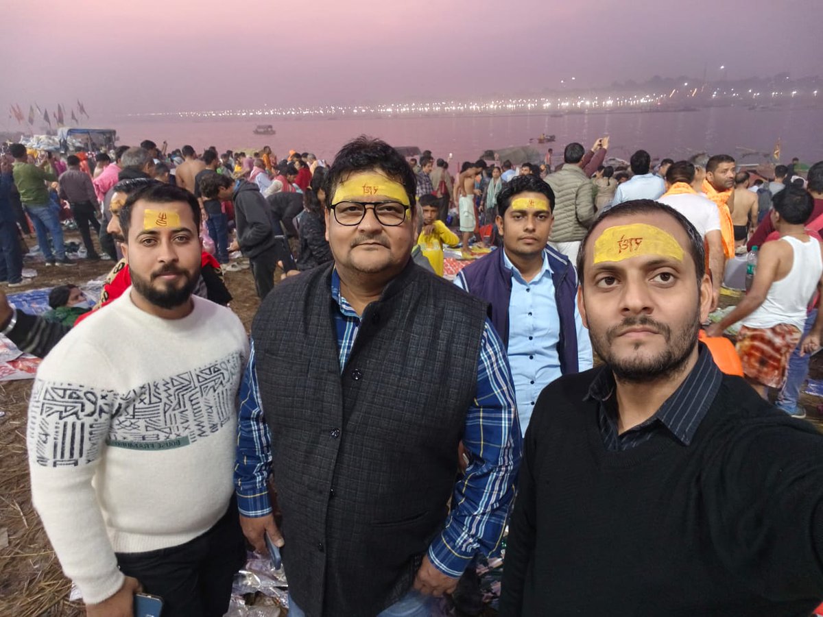 Ashish94500's tweet photo. Samgam, Allahabad https://t.co/ZaCeVG7UE5