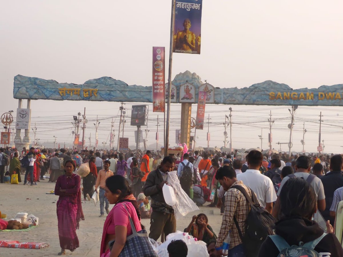 Ashish94500's tweet photo. Samgam, Allahabad https://t.co/ZaCeVG7UE5