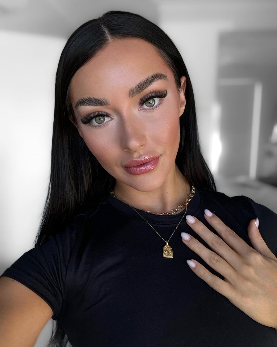 kaceyrose98's tweet photo. I dare you to check the nudy surprise I left in the replies 🙈🍒 https://t.co/dHxr1bnm5S