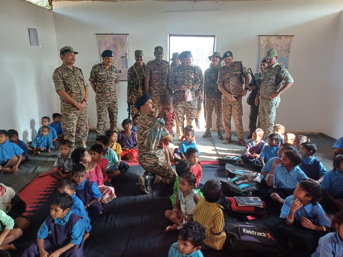 crpfindia's tweet photo. Inspiring Young Minds!

DG #CRPF @gpsinghips planted a sapling at FOB Tekalguriam, symbolizing growth and commitment. He visited a local school, encouraging students to study hard and serve the nation. He also distributed uniforms, notebooks, and essentials, fostering hope for a brighter future.

#NationFirst