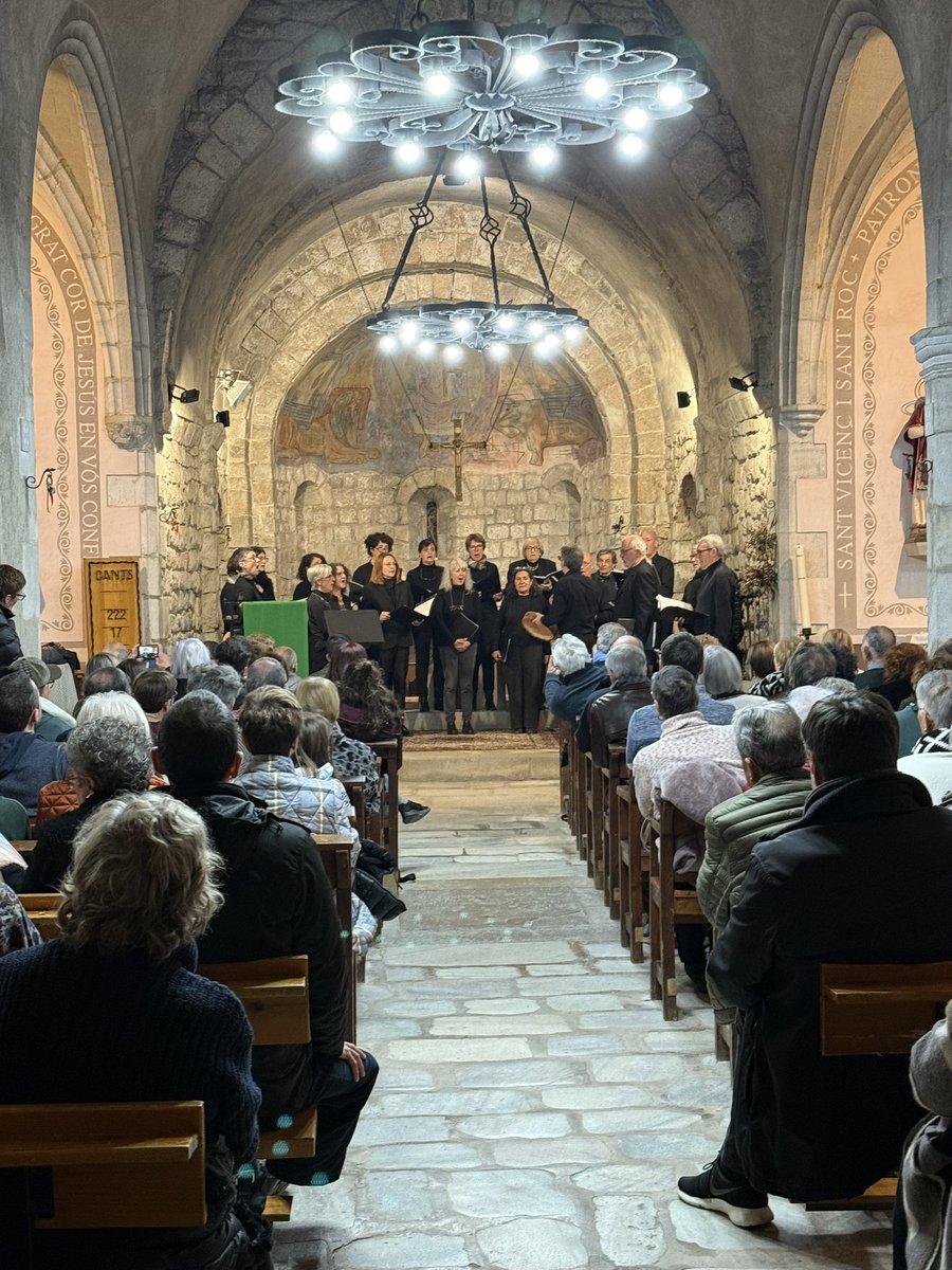 ParlemdeGualba's tweet photo. Magnífica vetllada musical ahir a Gualba! Gràcies a les corals i l’Stanislav Stepanek per la vostra participació. Us esperem l’any vinent a la tercera edició de #Gualba Canta! https://t.co/apQfYnhD6R