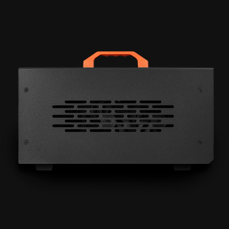 renderboxes's tweet photo. The Ultimate RTX 5090 SFF Workhorse

The Photon from Renderboxes

No compromise to cooling, power draw or GPU render speed

Move to a portable desktop from your laptop

#sff5090 #renderworkstation #3dartist #portableworkstation #5090workstation #photon #pelicase #ryzen #9950x https://t.co/fy3o27BN3H