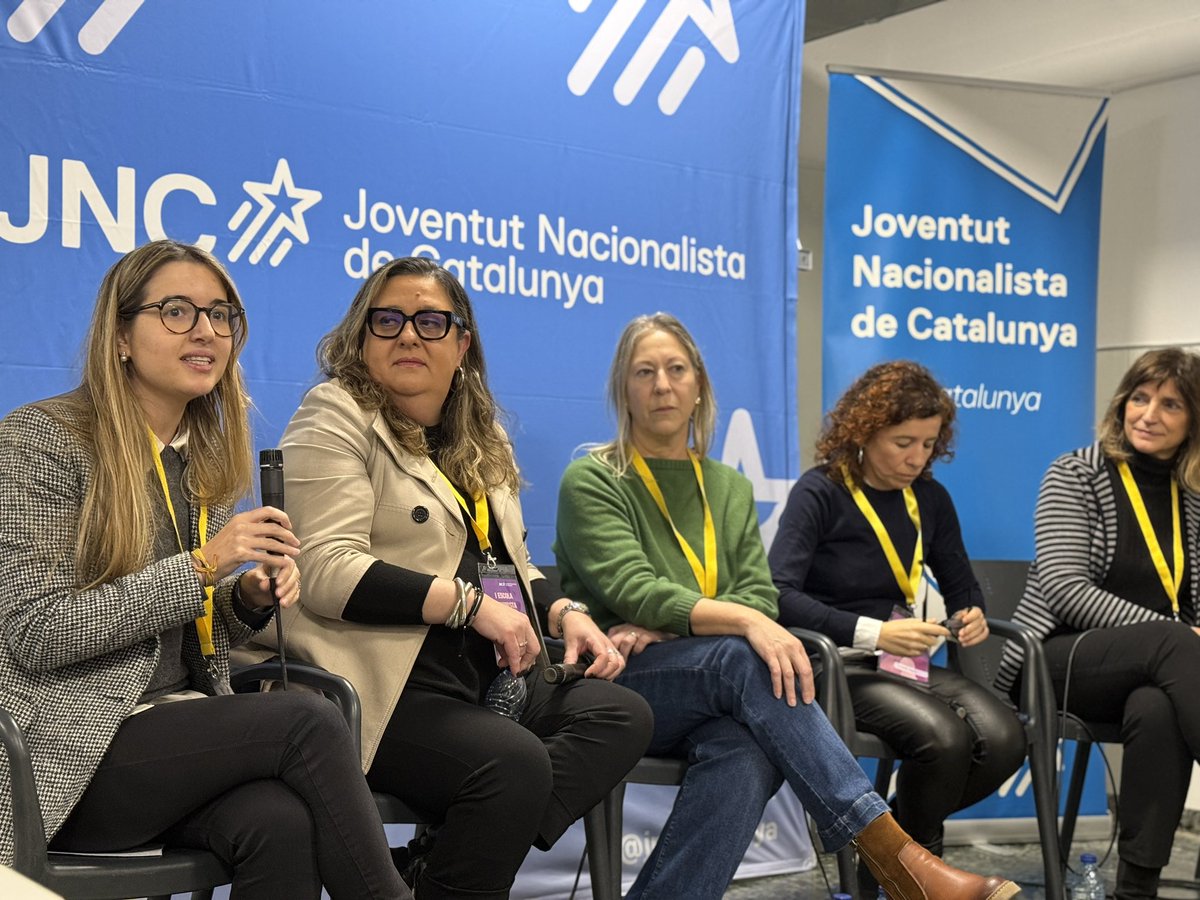 I Escola Feminista de la @jncatalunya

💜 Una jornada plena de reflexions, debats i activitats dedicades a la construcció del pensament feminista de l’organització.