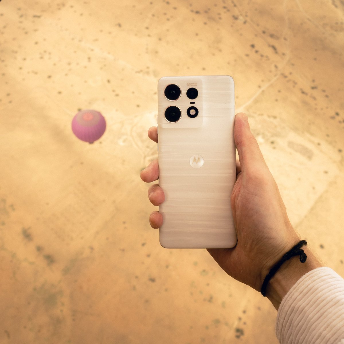 Motorola_Saudi's tweet photo. @Charles_Schiele pictures shot by Motorola Edge 50 Pro are just 😍 These cinematic shots are enhanced through the Moto AI feature that brings out the best details and image quality.

#MotoAI #Motorola #IntelligenceMeetsArt #HelloMotoArt #hellosmARTphone https://t.co/KqijpA8Uuj
