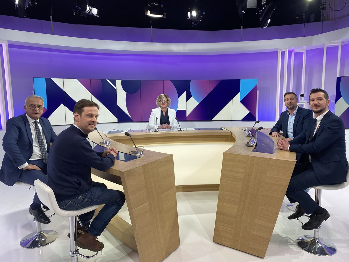 Le pouvoir d’achat reste la principale préoccupation des français …  Dimanche en politique c’est à 11:15 ✅… sur la plateau <a href="/ArnaudBrennetot/">Brennetot Arnaud</a> , <a href="/Pasc_Martin/">Pascal MARTIN</a> <a href="/alexisragache/">Ragache Alexis</a> et <a href="/HGlezgo/">Hervé Glezgo</a> nous diront si ce sentiment est partagé par les normands <a href="/FranceTV/">France tv</a> <a href="/RegionNormandie/">Région Normandie</a>