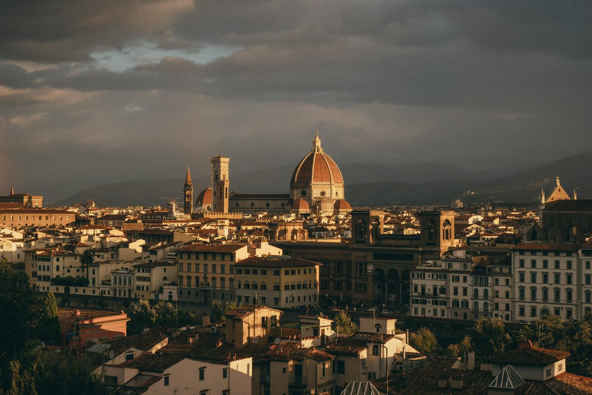 riki_shinagawa's tweet photo. A beautiful sunrise in Florence https://t.co/tNY6HSlZO6