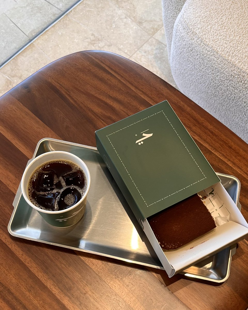 مقهى ومحمصة حَيْ 
فرع النسيم
التقييم فوق التقييم 🤎.