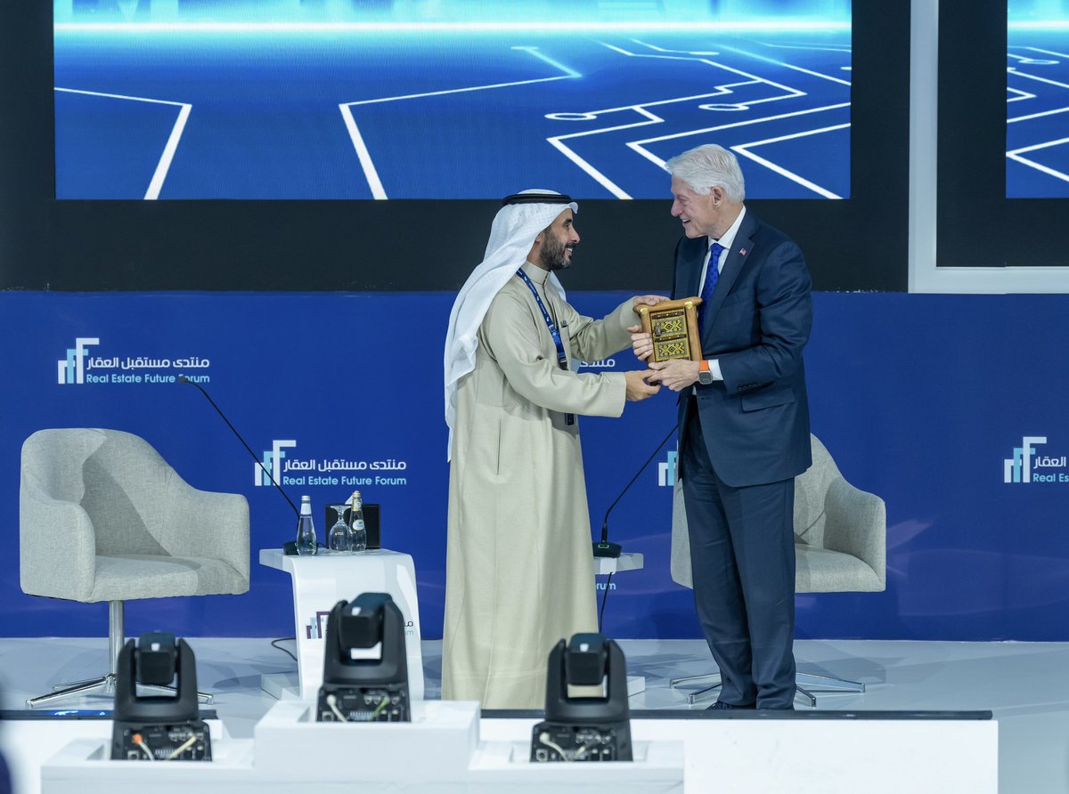 aaaharbi's tweet photo. It was a privilege to host President Bill Clinton at #RFF2025 and hear him share remarkable insights from his life and leadership journey. His reflections on economic progress, global collaboration, and Vision 2030 reinforced the importance of long-term vision in shaping the future of real estate and investment.

#منتدى_مستقبل_العقار