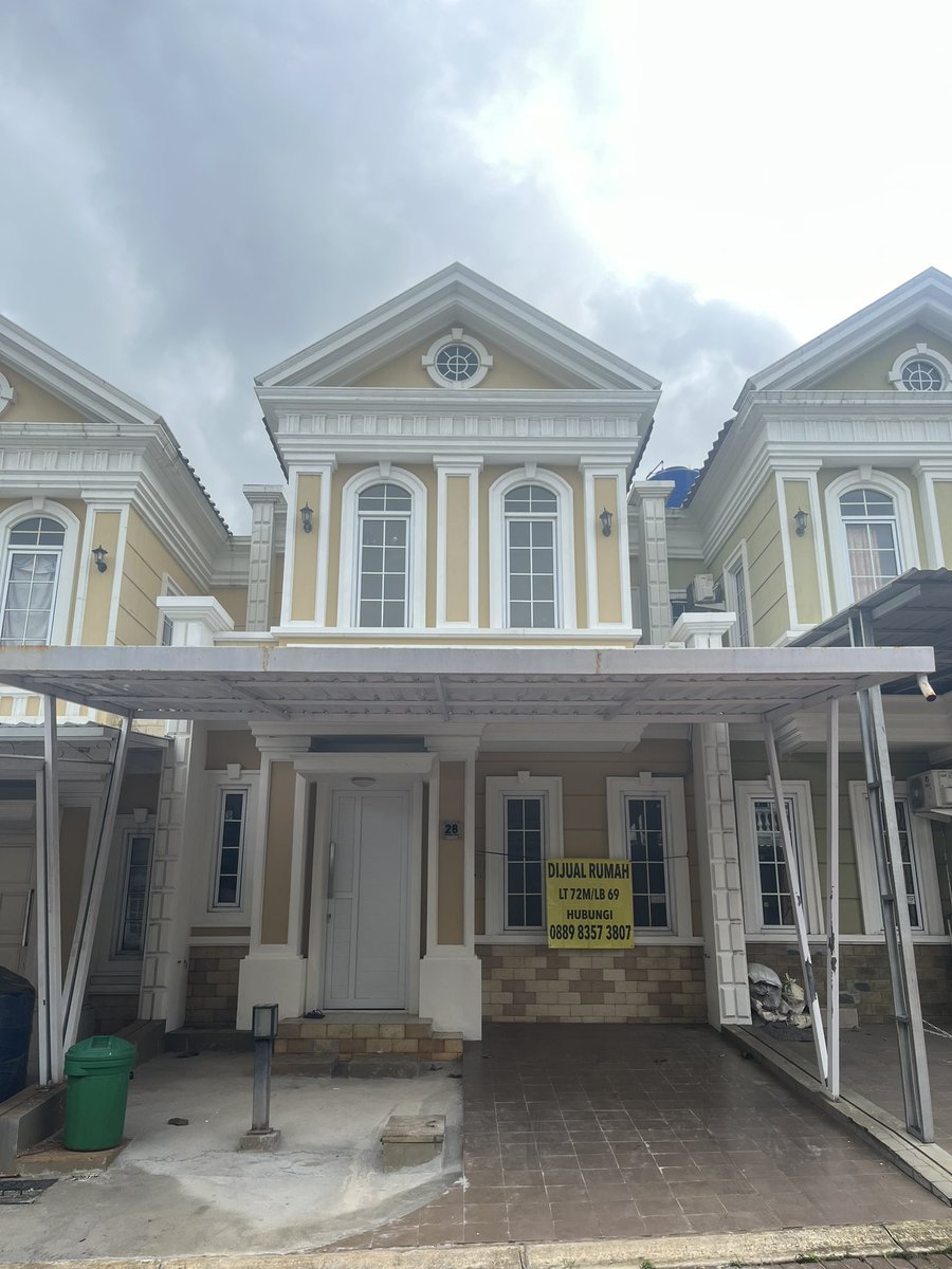Kboloan's tweet photo. Izin jual rumah di semarang ges 🙏🏻
Rumah di perumahan paramount village 
Cocok banget untuk rumah pertama kalian😄
Fasilitas :
Ac, listrik, pdam
Lt : 72 Lb : 69
2 km tidur, 2 km mandi,1 gudang
Dan taman
Strategis bgt deket sampokong
Surat lengkap
Harga 985jt
Hub : 0895398936164 https://t.co/guVD8aiMuT