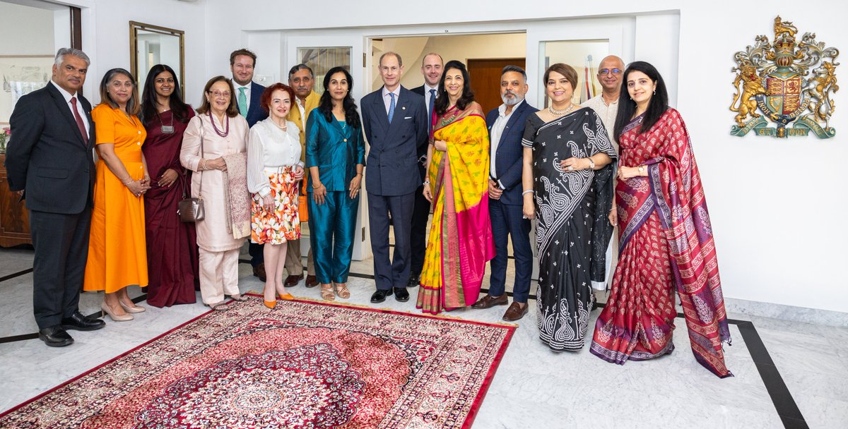 Building UK-India partnerships in education 🎓

HRH The Duke of Edinburgh and <a href="/HMTCSouthAsia/">Harjinder Kang, HM Trade Commissioner (South Asia)</a> met top education leaders in Mumbai. They explored opportunities for UK-India education collaboration and International Award for Young People to improve learning outcomes.
