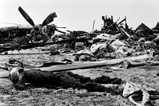 babywhitemonkey's tweet photo. @MyLordBebo The disaster in iranian desert during Eagle Claw mission was caused by Female pilot who flown into a parked C130 full of Delta Force Operators...

the Green Ramp disaster that killed hundreds of Army Rangers was caused by female pilot flying into parked C141 https://t.co/fH1dswecUx