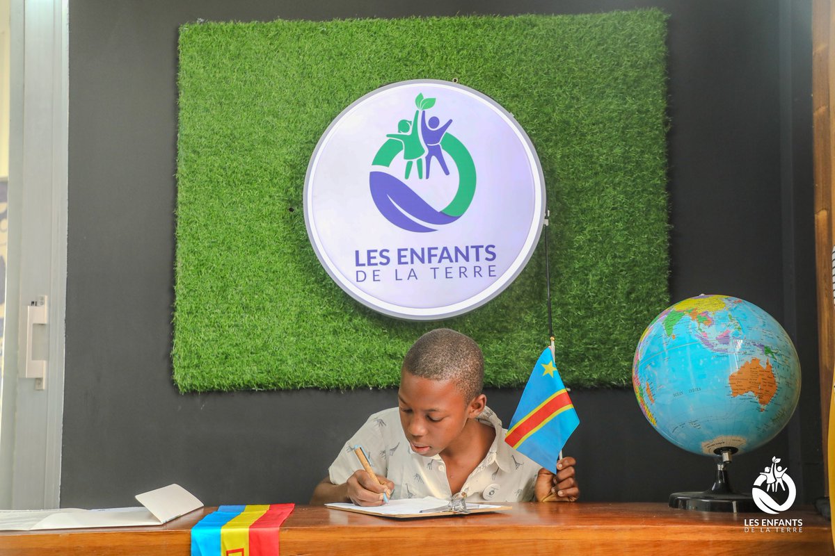 pepele_news's tweet photo. 🇨🇩SUIVI- #Environnement : Ayant stoppé la production des bouteilles en plastique PET depuis 2021, la #BRACONGO s’est engagée dans une démarche visant la protection de l’environnement.
La compagnie brassicole a également mis en place un système de capture et de réinjection du CO2 issu de sa production de bière, participant ainsi à un cycle de durabilité et multiplié plusieurs autres initiatives éco-responsables. « Dans l’optique de s’engager pour les générations futures », @BracongoSa a organisé vendredi dernier à #KINSHASA, une rencontre exclusive dédiée à la présentation de ses engagements avec plusieurs médias. #bracongordc @pepele_news