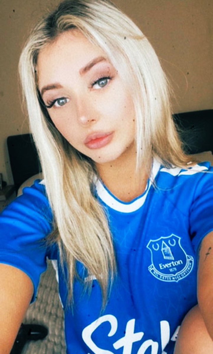 Football Kit Cuties tweet media
