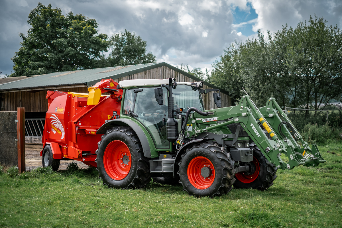 Are you ready to take the next step with your farm? Great early bird deals to be had on new Fendt machinery!

pvdobson.com/agricultural-m…