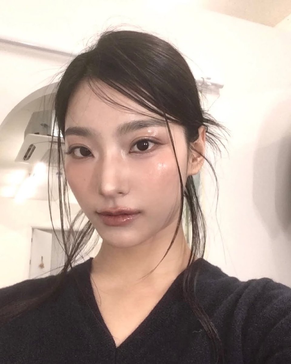 low quality saerom tweet media