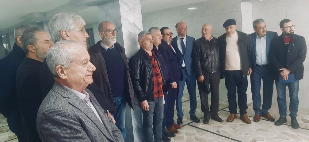 Yesterday, family leaders and  intellectuals from Syria‘s Alawite community gathered in Tartous to discuss steps to social peace. Chaired by <a href="/Candid_Fd/">Candid Foundation</a> <a href="/NNaeem16/">N.Naeem</a> and taqadum‘s <a href="/GhadawiAbdullah/">عبدالله الغضوي Abdullah Alghdwi</a> , the transitional gov’t’s security protected the event, as a gesture of its commitment