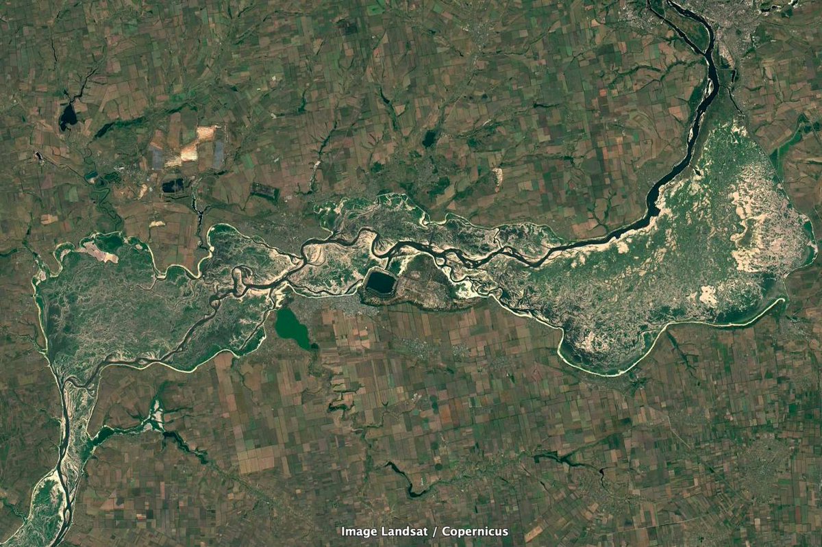 kava220's tweet image. Оновились карти Херсонщини. Тепер можна оцінити весь масштаб після підриву гес