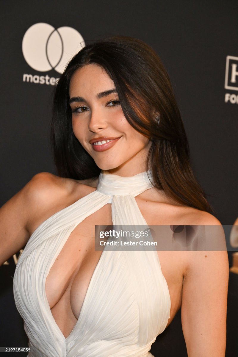 MBeerITALY's tweet photo. [FOTO] nuove foto di @madisonbeer alla festa pre-Grammy di Clive Davis! #Grammys2025 https://t.co/TBQzSKbSvU