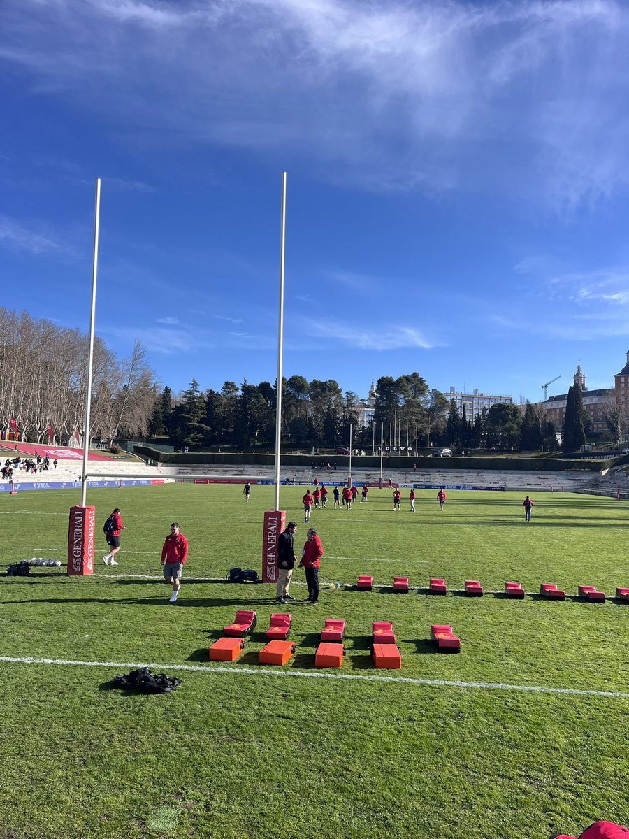 Hoy en el campo de rugby de la <a href="/unicomplutense/">Complutense</a> celebramos en trascendental partido entre la selección Española de Rugby <a href="/ferugby/">España Rugby</a> y la selección de Países Bajos..!!! Todo preparado..!!! #loquenosune