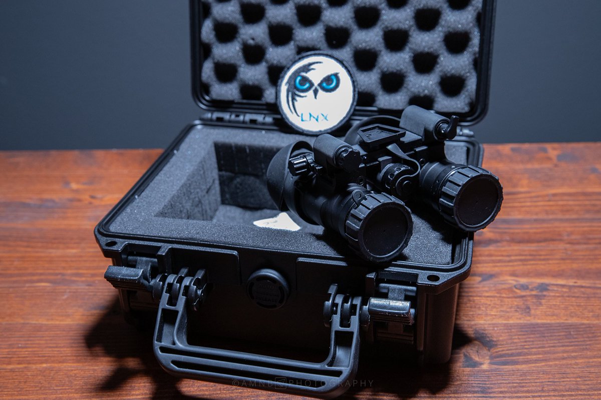 AMNBofficial's tweet image. In the world of night vision technology, the RNVG (Ruggedized Night Vision Goggle) stands out as an unparalleled choice for professionals and enthusiasts alike. 

More: airsoftmilsimnews.com/the-rnvg-from-… 

#amnb #nightvision #rnvg #nods #nvg #nightlife