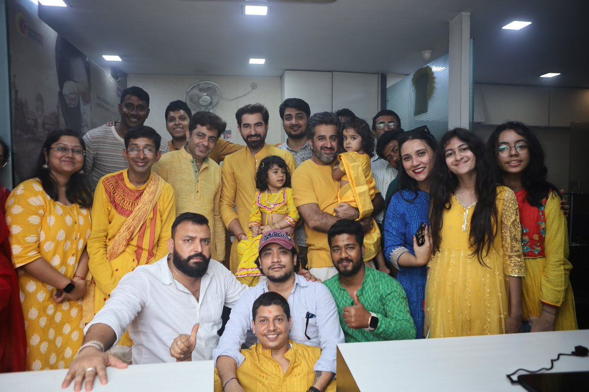jeet30's tweet photo. Happy Saraswati Puja 🙏 #VasantPanchami https://t.co/Zqb0PufVVW