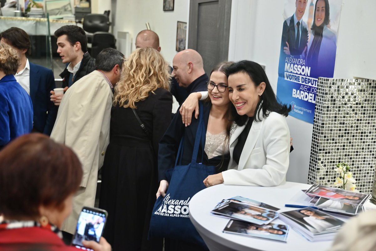 A_Masson06's tweet photo. Une salle comble, des échanges passionnés et une énergie collective pour démarrer 2025 à #Menton !

Merci à tous pour votre présence et votre soutien. L’avenir se construit ensemble ! 🇫🇷 https://t.co/C08WS2aJmH