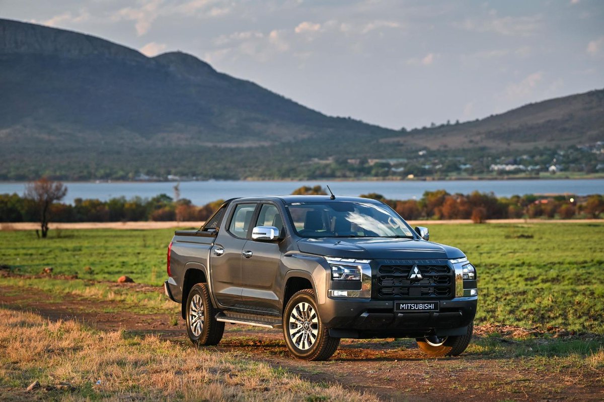 AutoTraderSA's tweet image. Does the new Mitsubishi #Triton still hold a candle to its segment competitors? These eight things may give it the edge it needs. What is your favourite part of the new Triton? bit.ly/8ThingsWeLoveA…