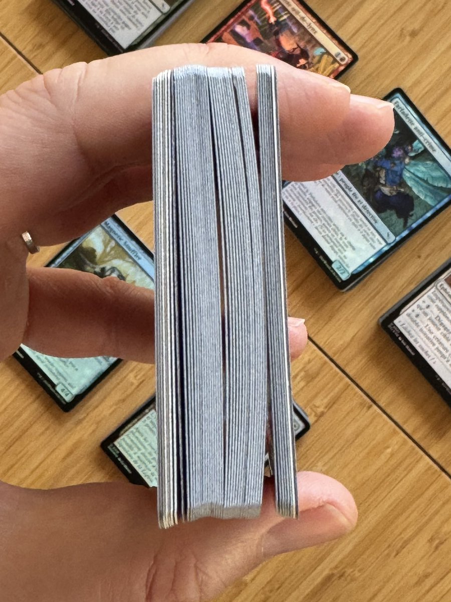 nicolas tilly (@nicolastilly) on Twitter photo Bonjour <a href="/wizards_magicFR/">Magic France</a>, au vue du prix des cartes, c’est possible d’avoir des cartes plates ? À l’ouverture d’un bundle les cartes sont dans cet état 😤 Bonjour <a href="/wizards_magicFR/">Magic France</a>, au vue du prix des cartes, c’est possible d’avoir des cartes plates ? À l’ouverture d’un bundle les cartes sont dans cet état 😤