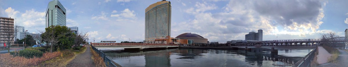 View of the Dome and Sea Hawk Hotel from the mouth of the Hii River

Temperature 4℃

Fukuoka City, Japan

#Panoramic #Panorama #PanoPhotos #Cityscape
