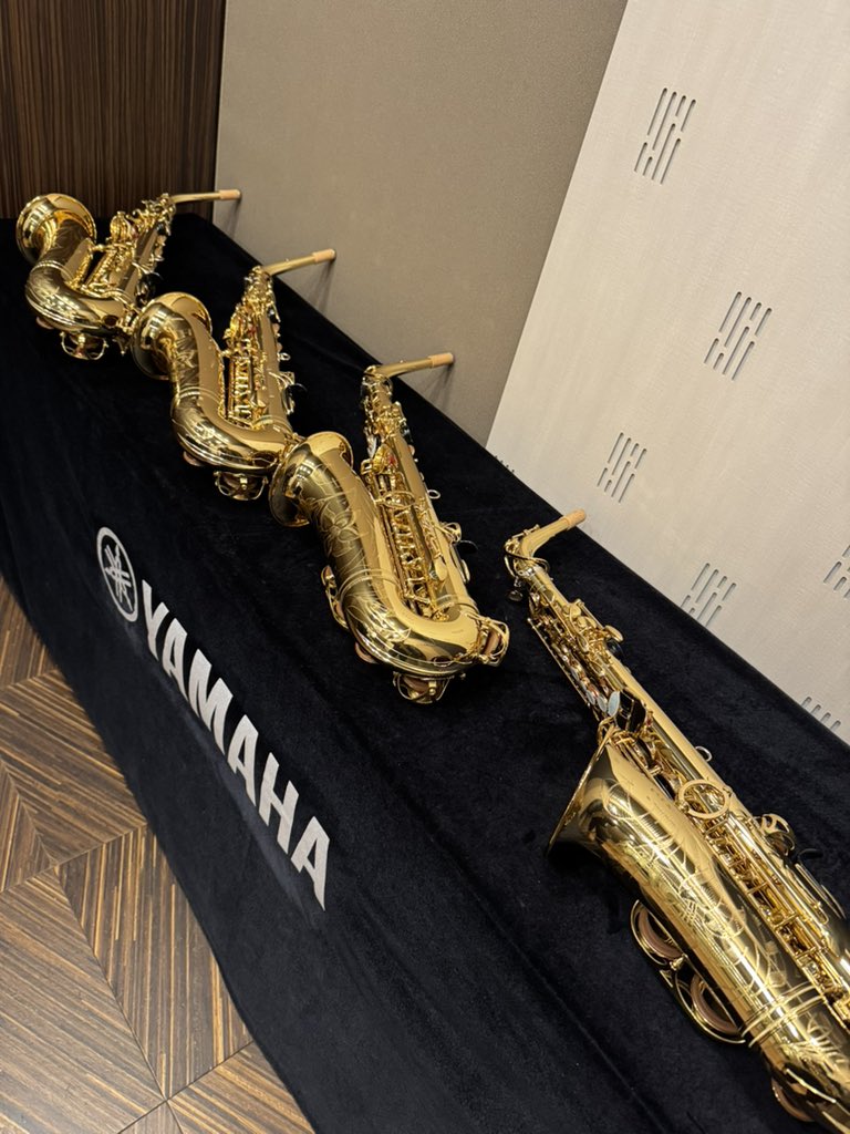 KazuSaxophone's tweet photo. 今日は生徒の楽器を選定してきました!
やっぱり新しい楽器はいいですね🎷✨
これでまた上手くなってくれれば嬉しい👍
#ヤマハ銀座店
#ヤマハカスタム
#ヤマハアルトサックス
#875EX
#V1ネック
#セルマーマウスピース170 https://t.co/AxdJTlsELR