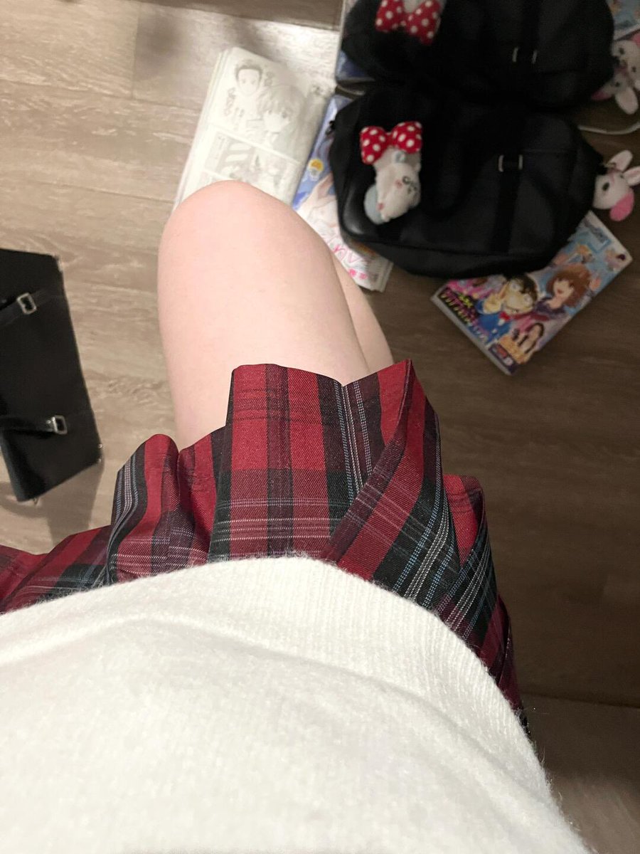 有没有人可以帮我找一下这两个照片是哪位发的啊