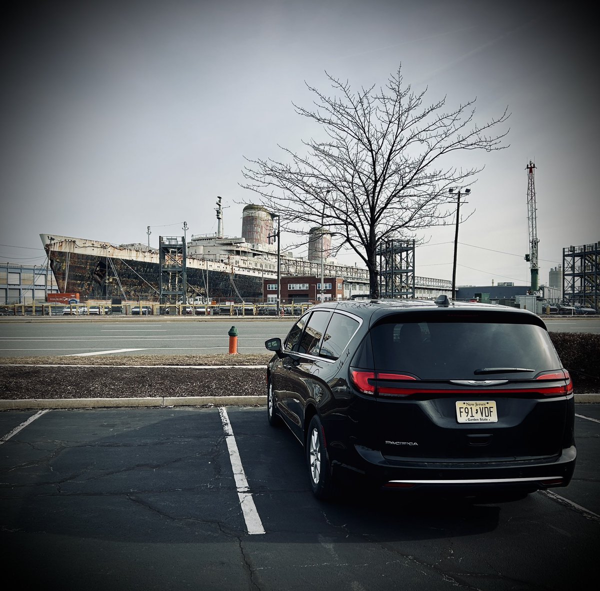 JFMcGowanIII's tweet image. Goodbye old girl. I’m glad I got to see you in person before your final voyage. #ssunitedstates