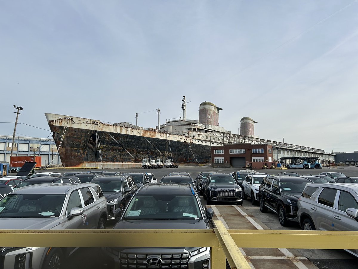 JFMcGowanIII's tweet image. Goodbye old girl. I’m glad I got to see you in person before your final voyage. #ssunitedstates