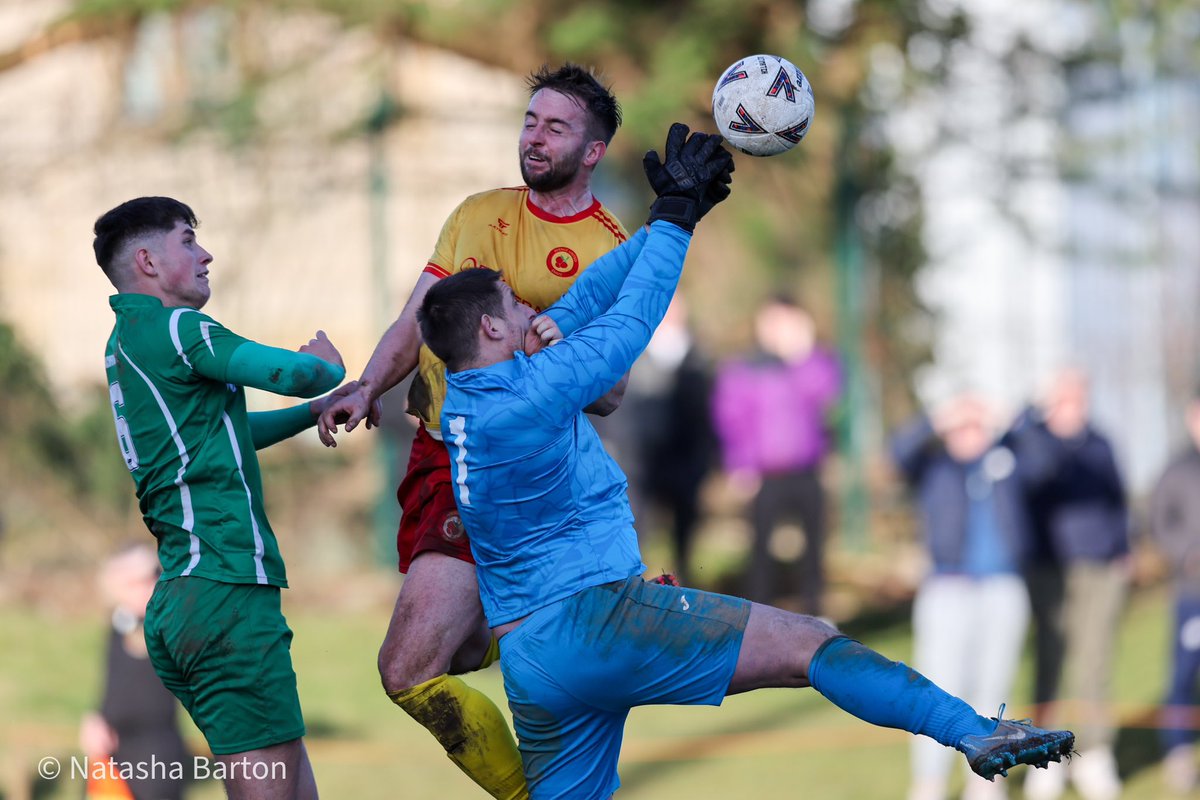FT in Munster Junior Cup Last 16
Avenue United 1-2 Coachford 
<a href="/UnitedAvenue/">Avenue United FC</a> <a href="/Coachford_AFC/">Coachford AFC</a> 
Photos <a href="/nbartonfoto/">Natasha Barton</a>