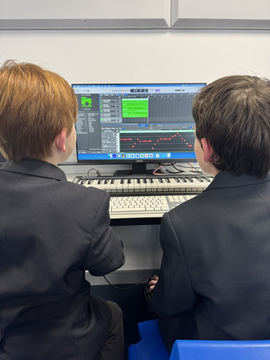 Y7 have been having an introduction to Logic Pro XI. They’ve explored the Dorian Mode, tonic and dominant notes through sea shanties and were tasked with creating a sequenced realised performance. Some excellent work so far!