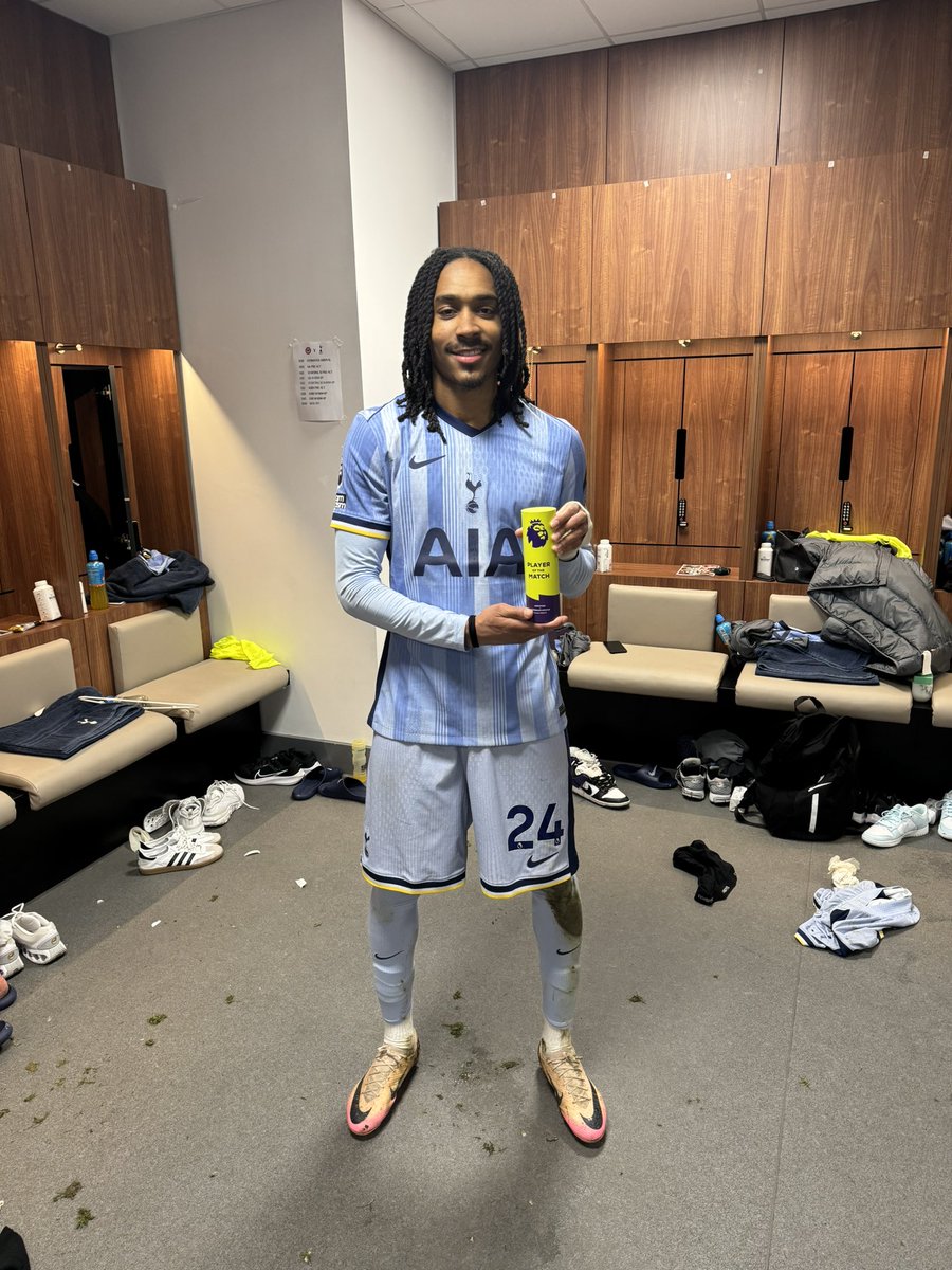 DjedSpence's tweet image. IM HUNGRY .. LETS EAT 🦁   #GODSPEED