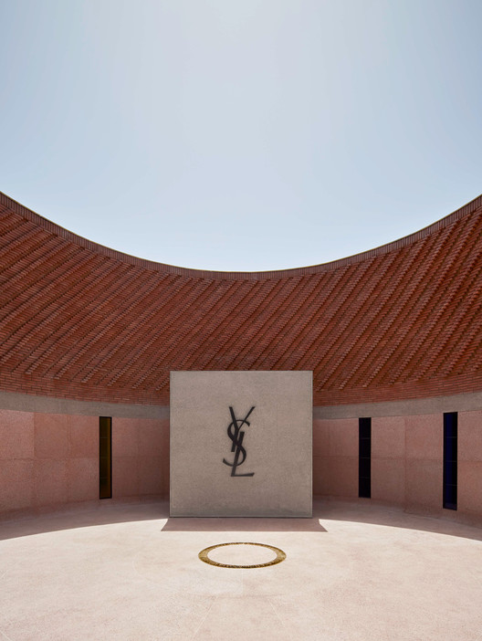 Architectural Art (A-A) tweet media
