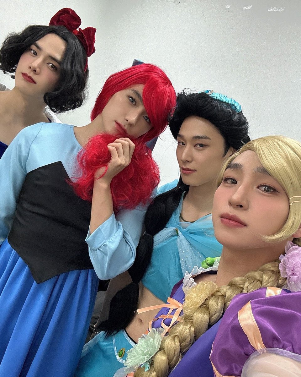 아니 이재현이 너무 예뻐 나보다 예쁘다고 ...