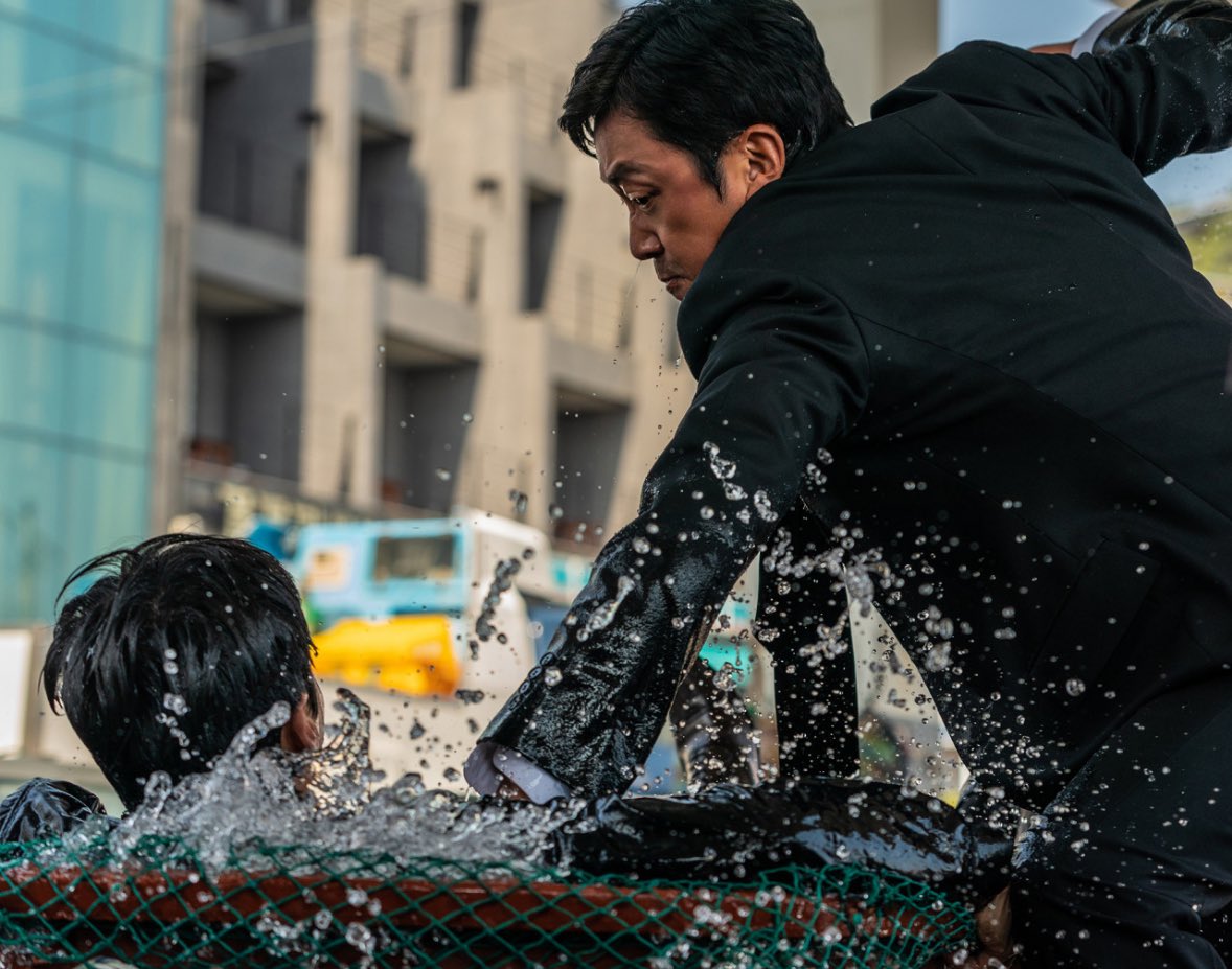 그래서 이제 하정우붐 차례라고요?