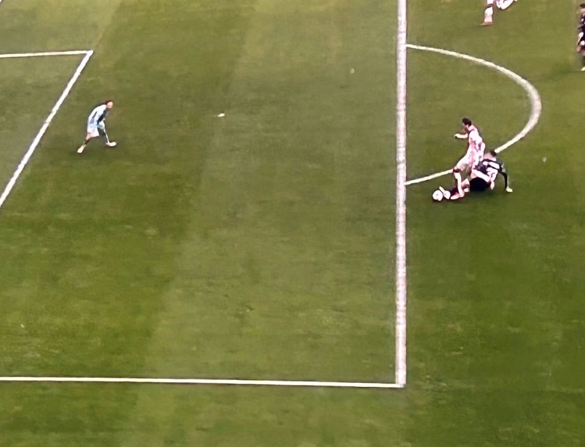 Hey <a href="/KNVB/">KNVB</a> , hoe vinden jullie zelf dat het gaat?!🦯🦮🧑‍🦯