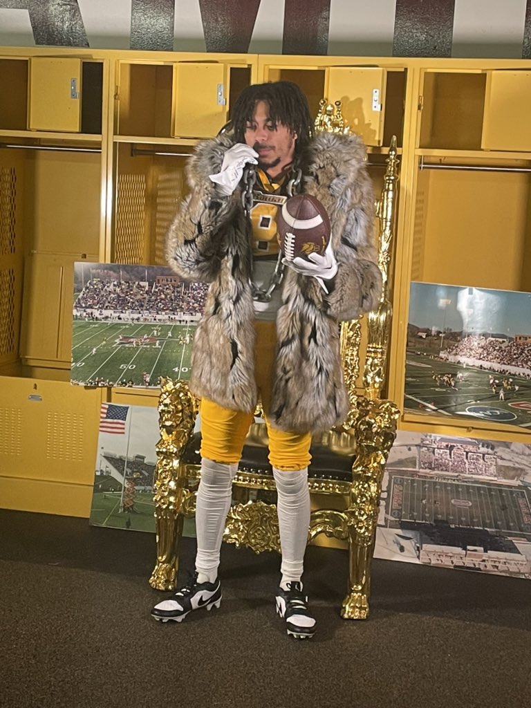 Alonzo Hernandez (@alonzoh2025) on Twitter photo After a great official visit with <a href="/FollowTheRuless/">Coach Pat Ruley</a> Iโm blessed to receive an offer from Rowan University. Thank you to the coaching staff for having my family and I. <a href="/Rowan_Football/">Rowan Football</a> After a great official visit with <a href="/FollowTheRuless/">Coach Pat Ruley</a> Iโm blessed to receive an offer from Rowan University. Thank you to the coaching staff for having my family and I. <a href="/Rowan_Football/">Rowan Football</a>