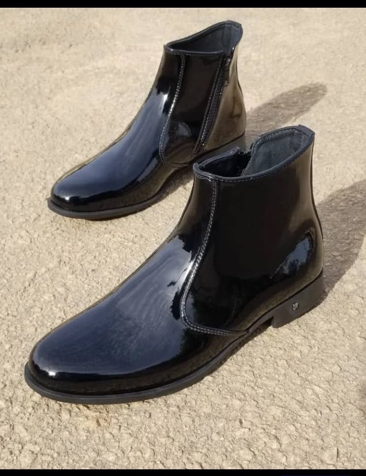 ThefootwearGG's tweet image. Where are the military men on the TL.
Y'all should help me repost and patronise 🙏.
First frame 35k
Second frame 30k
Exactly as seen , delivery is nationwide 🚛.